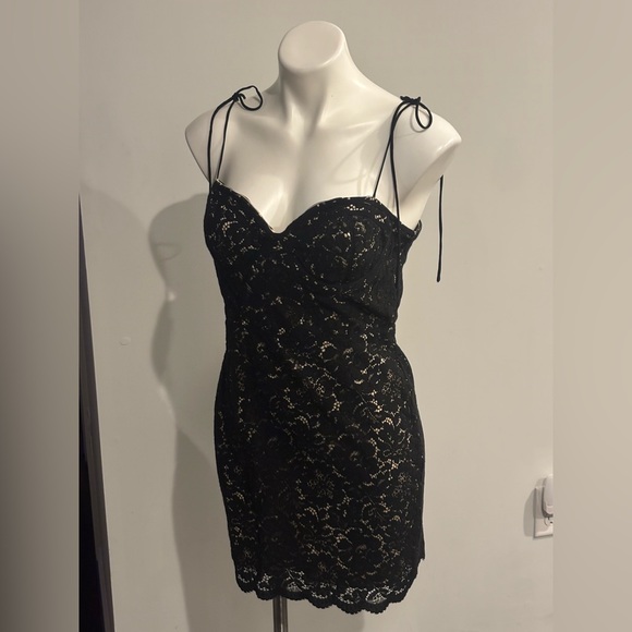 Lulus Dresses & Skirts - Lulu's Black Lace and Cream Lined Dress Fits Like a Small